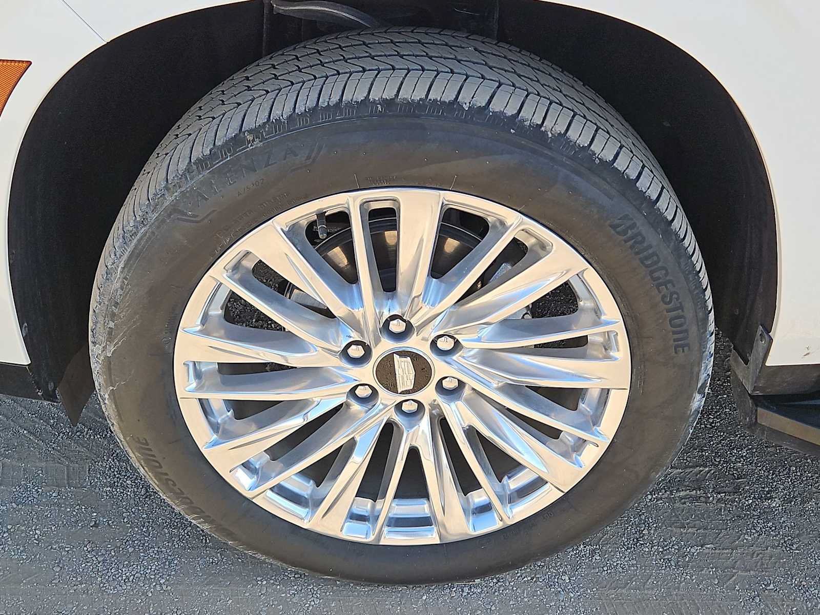Used 2025 Cadillac Escalade Premium Luxury AWD/4WD image 12