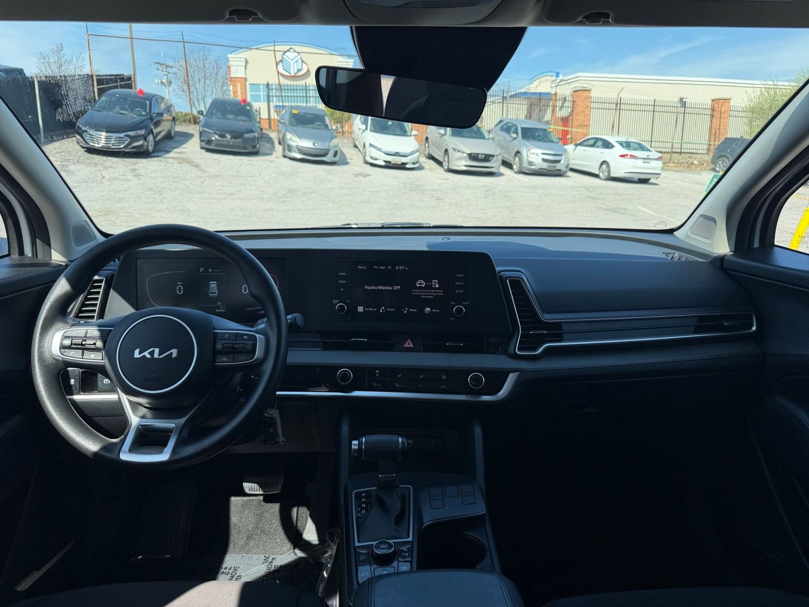 Used 2025 Kia Sportage LX image 28