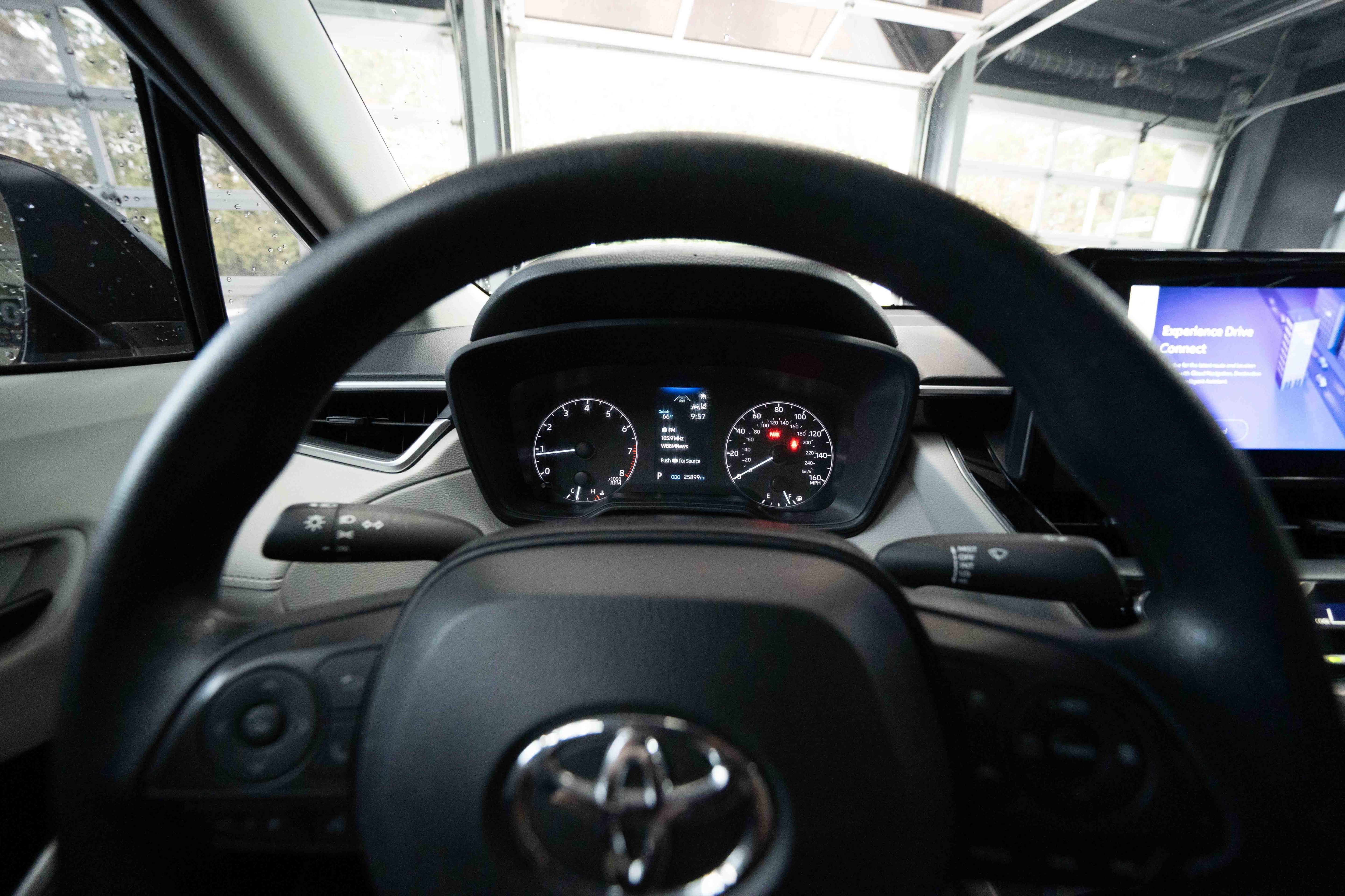 Used 2024 Toyota Corolla Cross L image 15