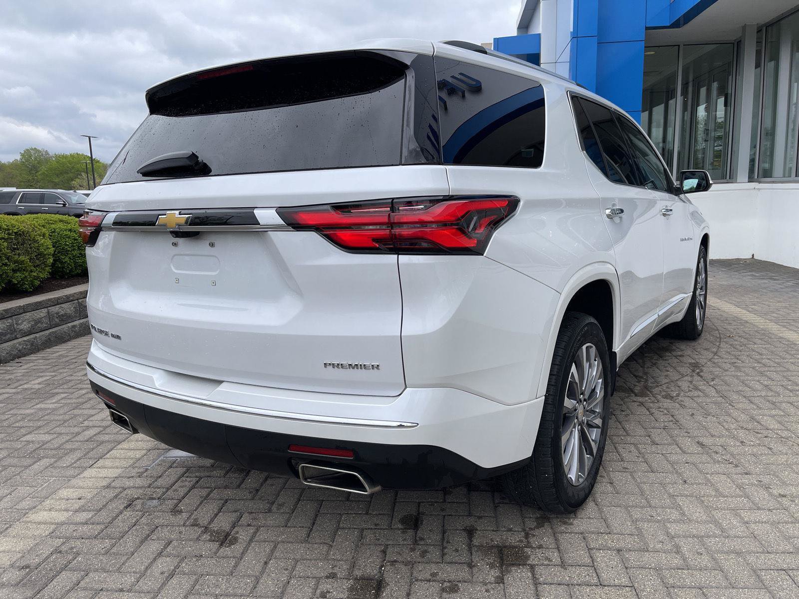 Used 2023 Chevrolet Traverse Premier w/ LPO, Floor Liner Package AWD/4WD image 5