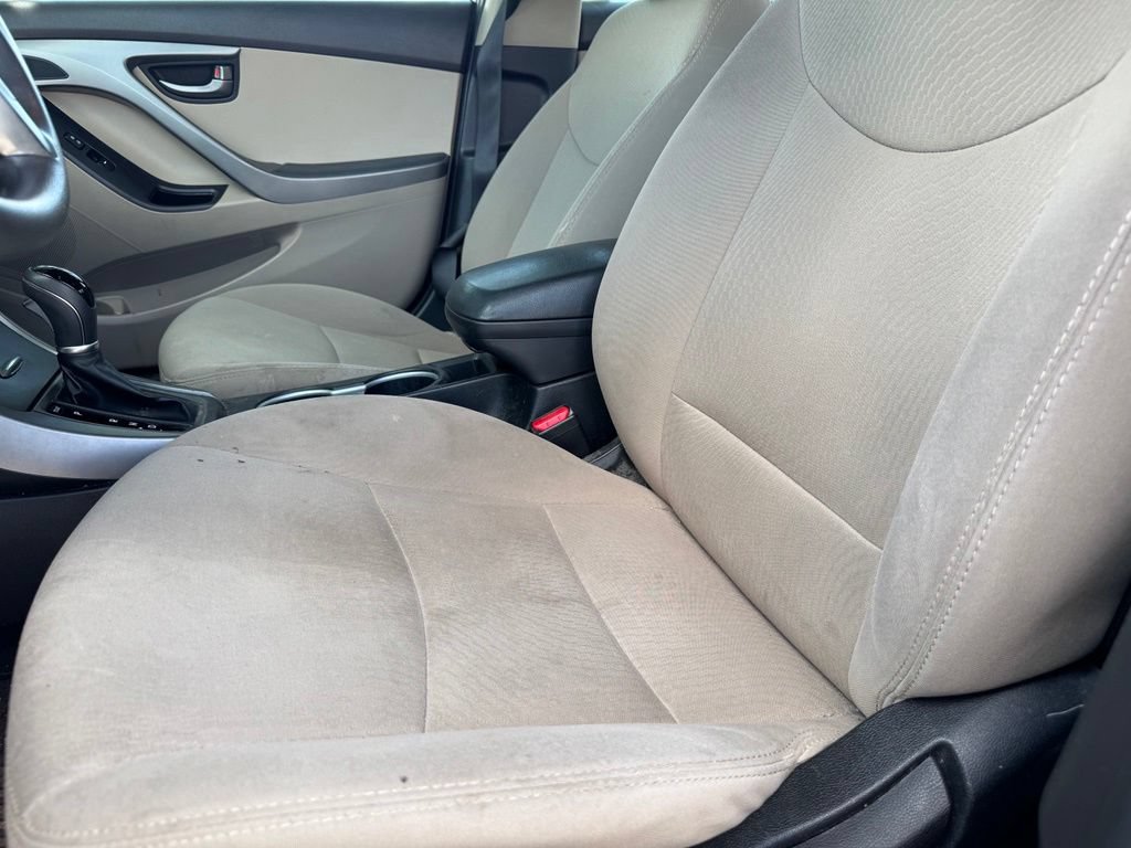 Used 2014 Hyundai Elantra SE FWD image 17
