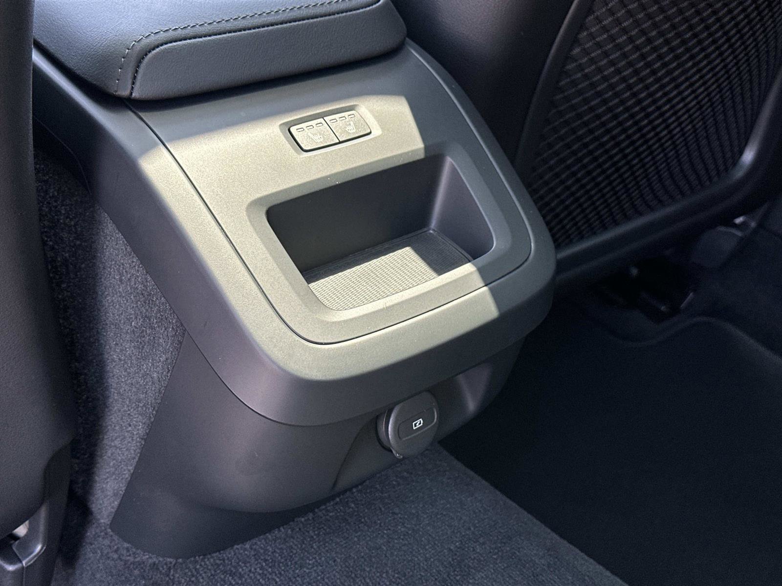 Used 2025 Volvo V60 B5 Cross Country Plus AWD/4WD image 22