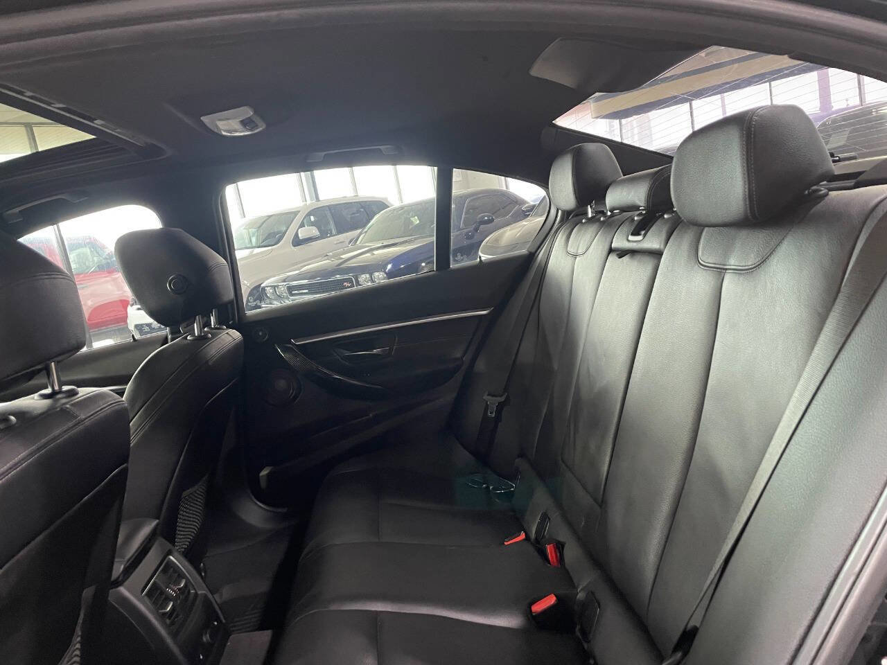 Used 2017 BMW 340i xDrive Sedan image 18