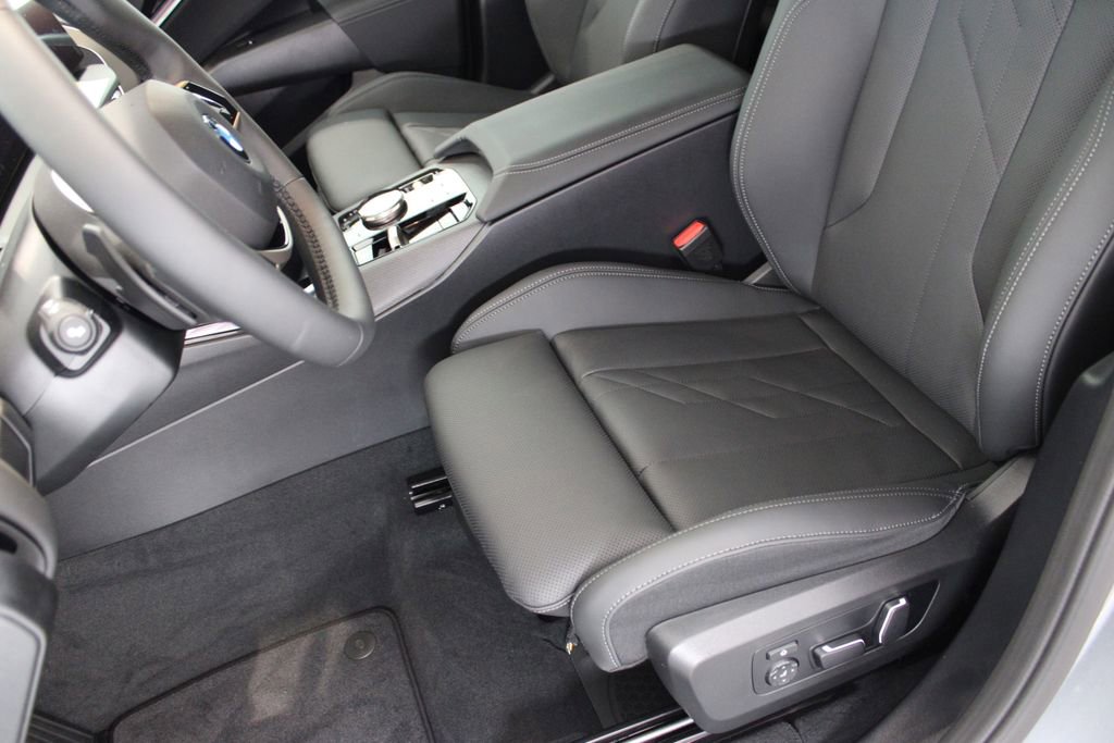 Used 2025 BMW X3 xDrive30i w/ Convenience Package image 24