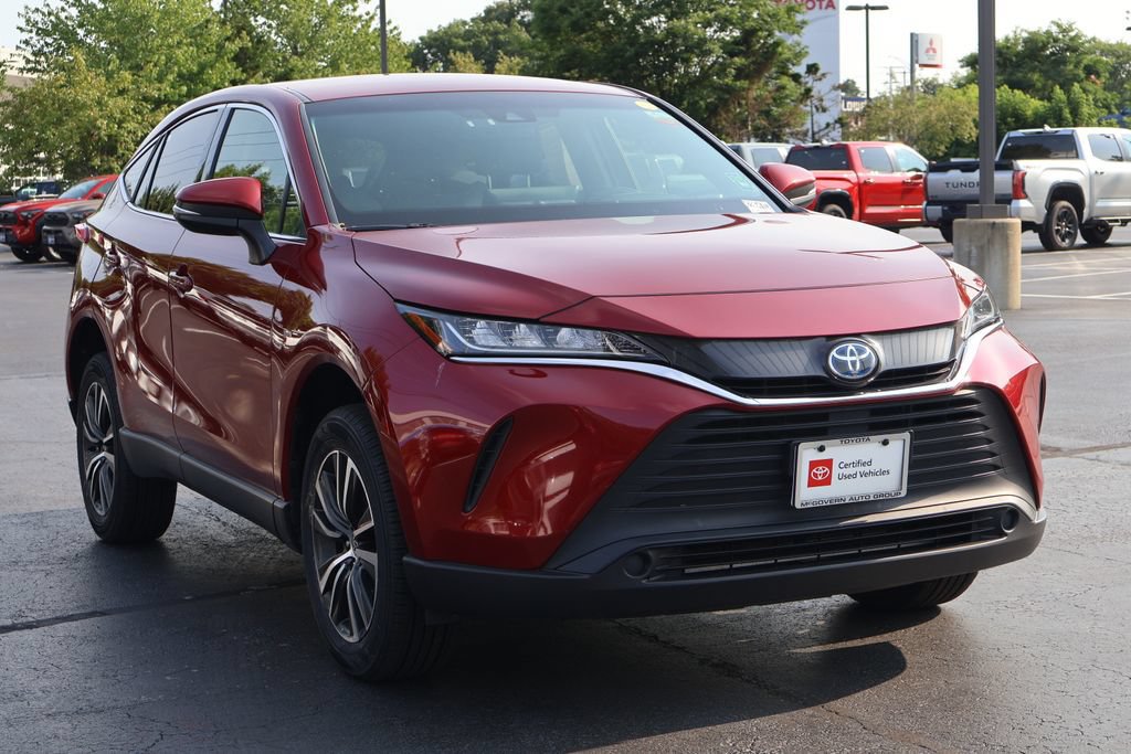 Certified 2022 Toyota Venza LE AWD/4WD image 11
