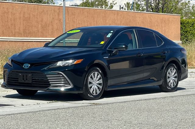 Used 2021 Toyota Camry LE FWD image 8