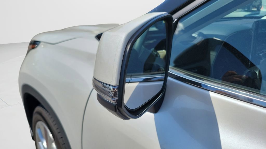 Used 2020 Toyota Highlander Limited image 4