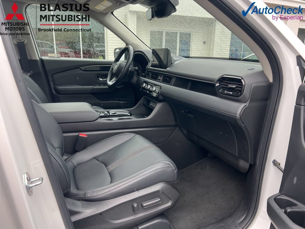 Used 2023 Honda Pilot Touring image 34