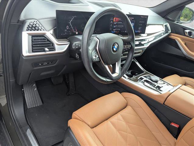 Certified 2024 BMW X5 xDrive40i w/ Premium Package AWD/4WD image 2