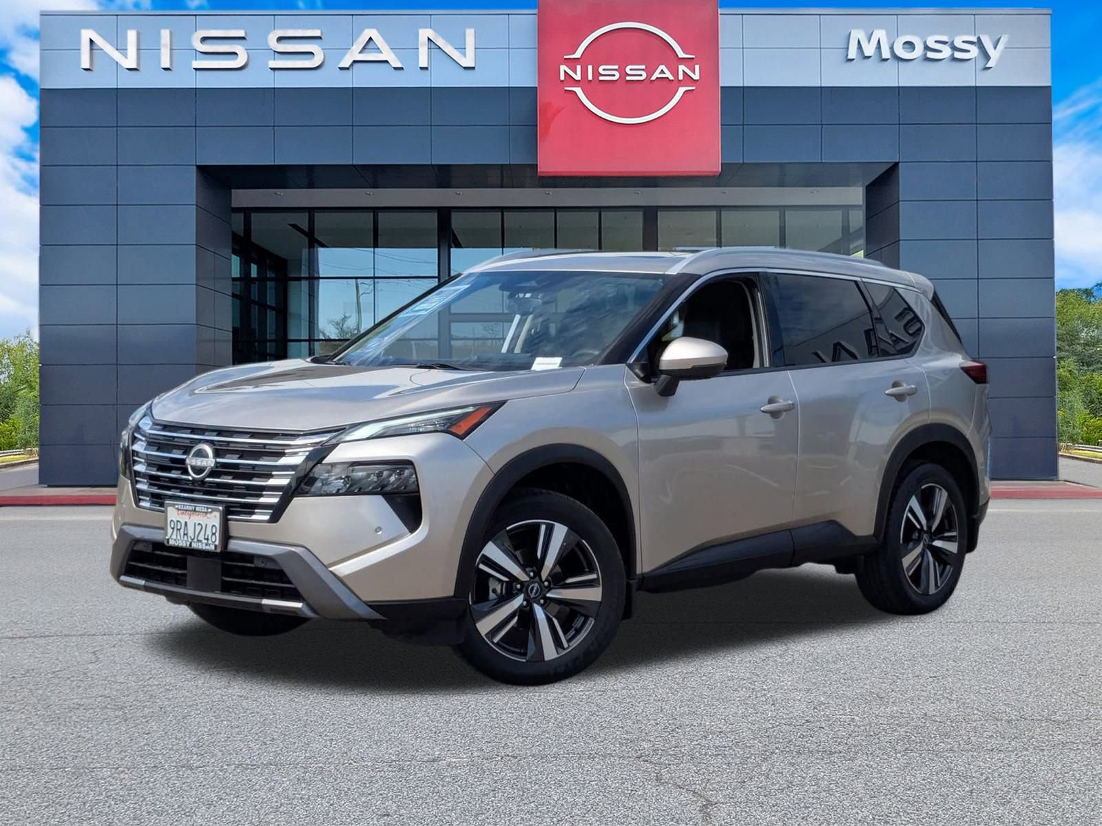 Used 2024 Nissan Rogue SL w/ SL Premium Package