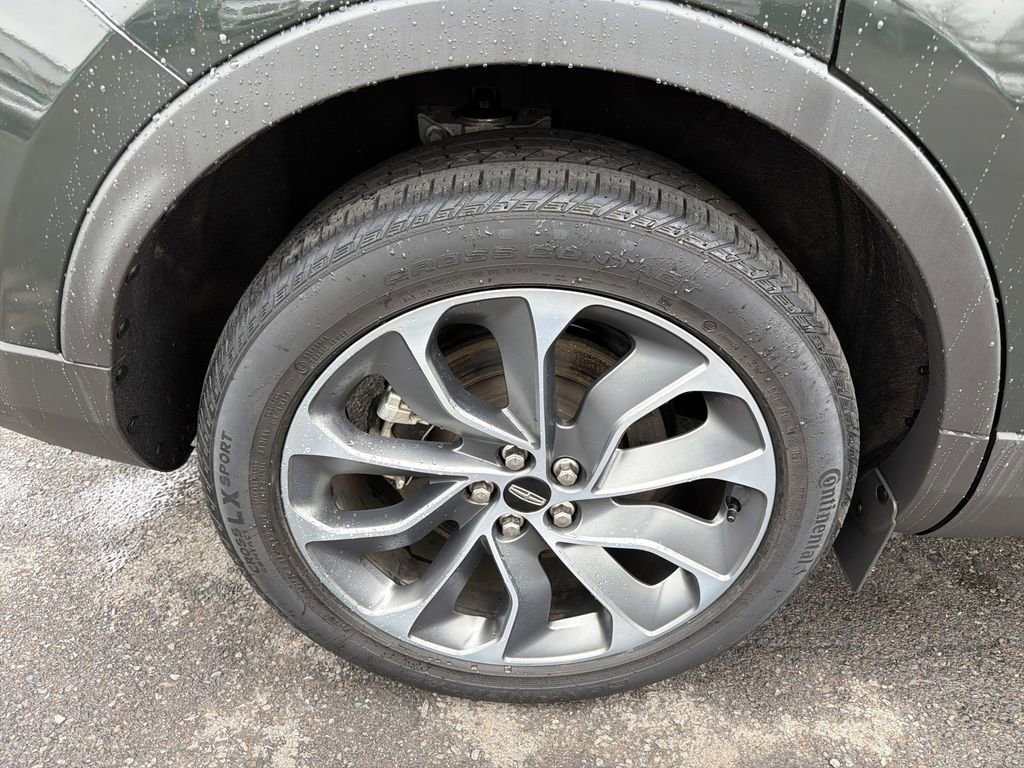 Certified 2022 Lincoln Nautilus Reserve image 32