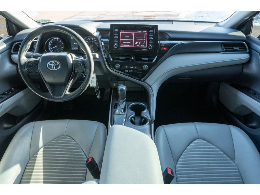 Used 2021 Toyota Camry SE image 16
