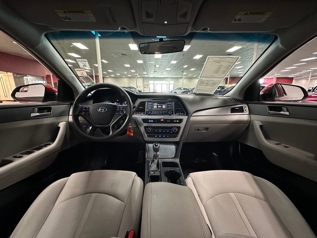 Used 2017 Hyundai Sonata SE image 23