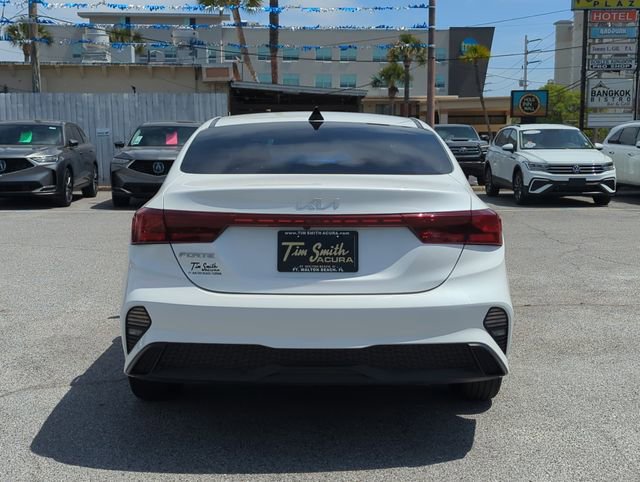 Used 2023 Kia Forte LXS w/ LXS Technology Package image 5
