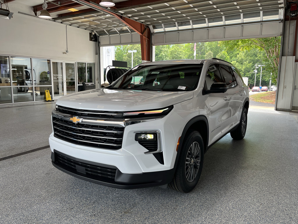 New 2026 Chevrolet Traverse LT FWD image 4
