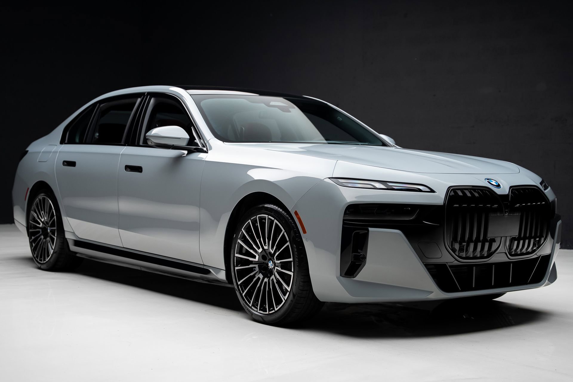 Used 2024 BMW i7 eDrive50 w/ M Sport Package image 88