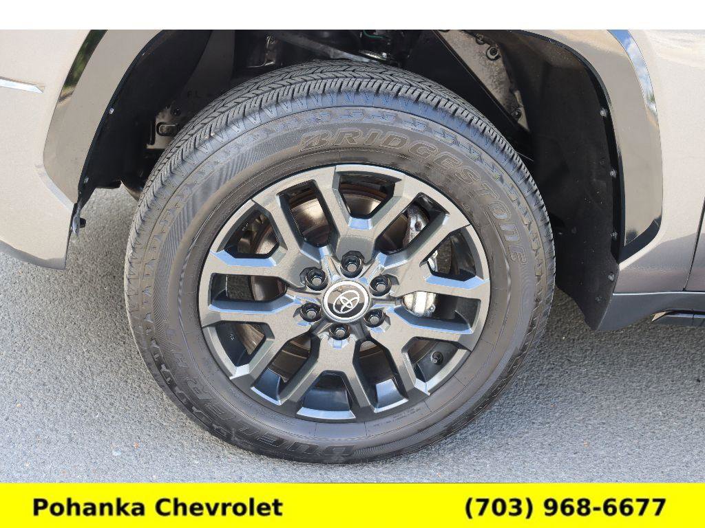 Used 2024 Toyota Tundra Platinum AWD/4WD image 33