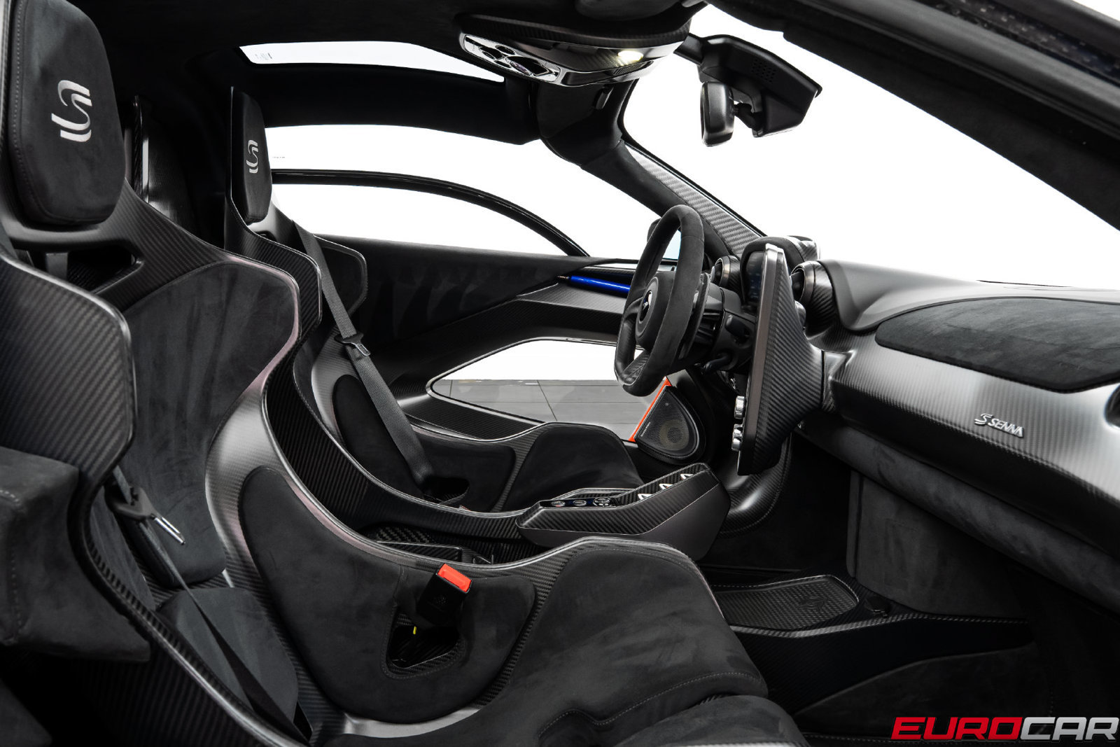 Used 2019 McLaren Senna RWD image 67
