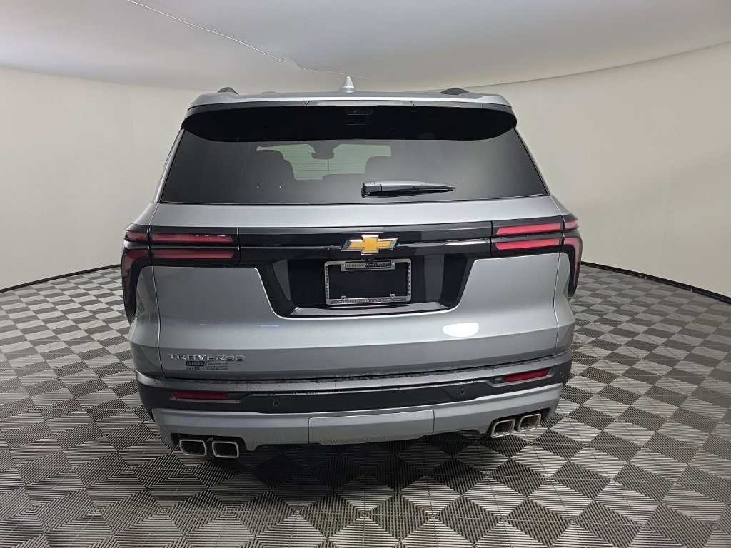 New 2026 Chevrolet Traverse LT w/ Sun and Wheel Package image 4