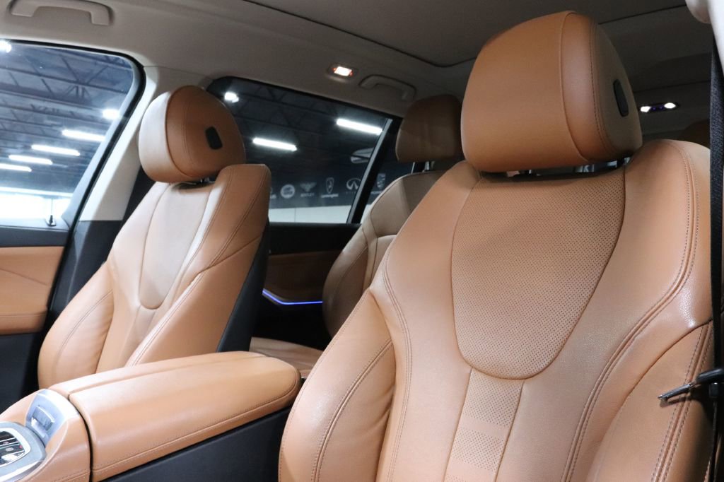 Used 2022 BMW X7 xDrive40i w/ Premium Package image 11