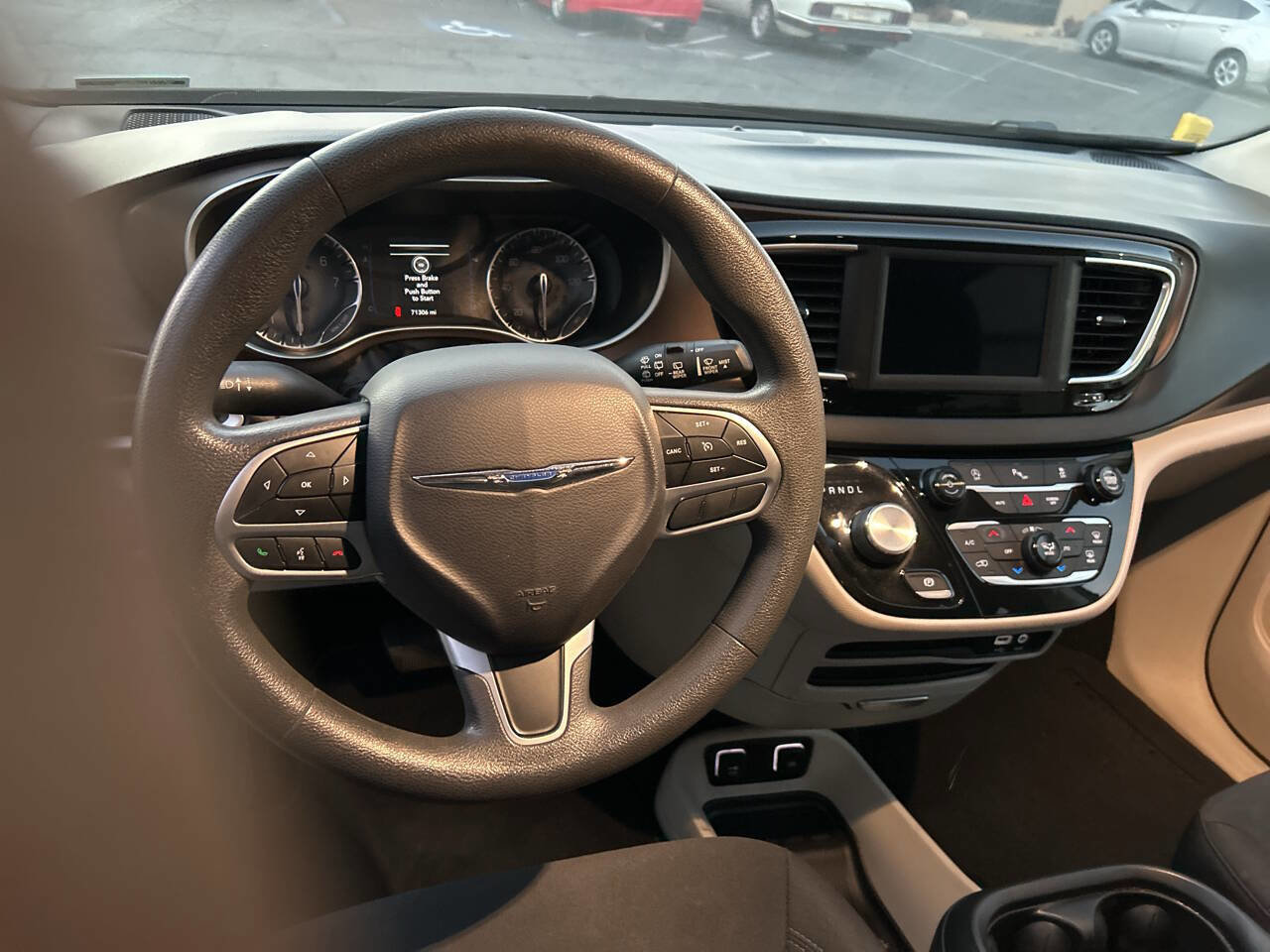 Used 2018 Chrysler Pacifica Touring Plus image 9
