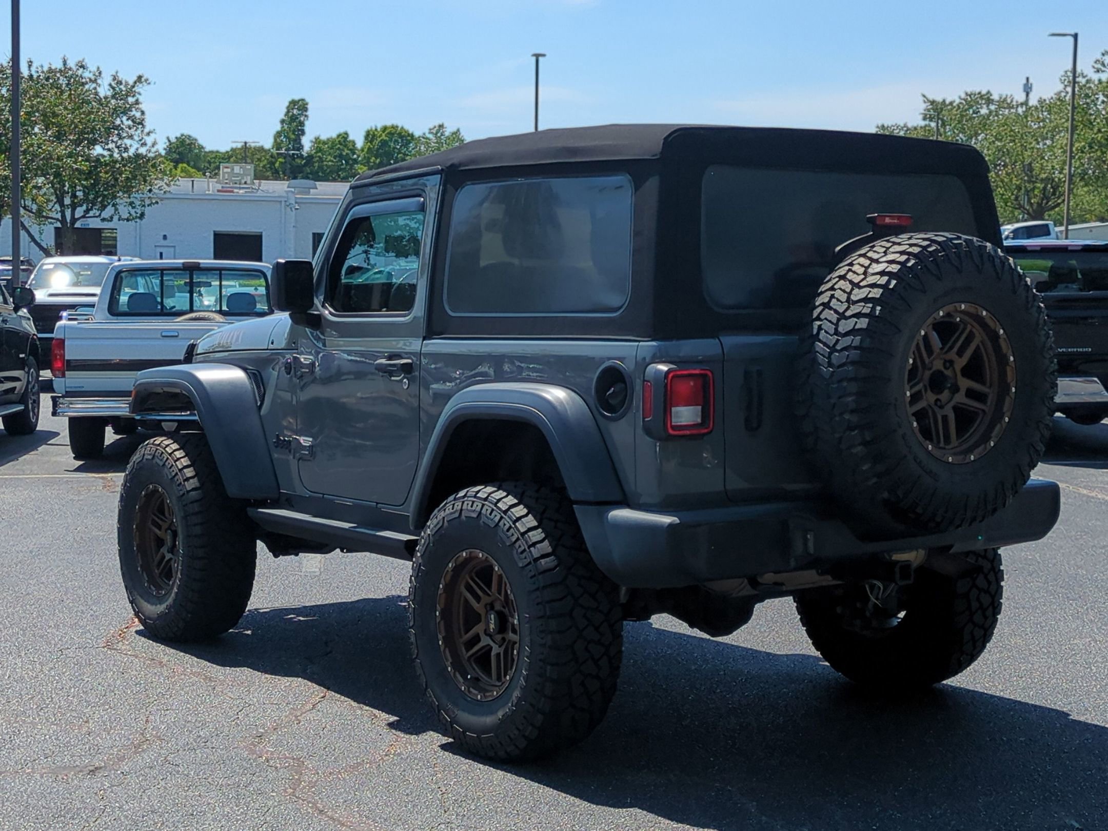 Used 2021 Jeep Wrangler Sport AWD/4WD image 8