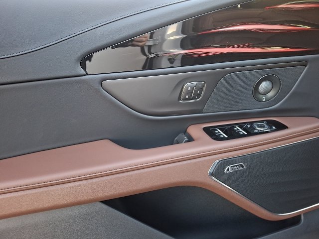 New 2026 Lincoln Nautilus Reserve AWD/4WD image 10