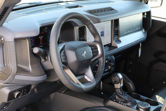 New 2025 Ford Bronco Badlands image 12