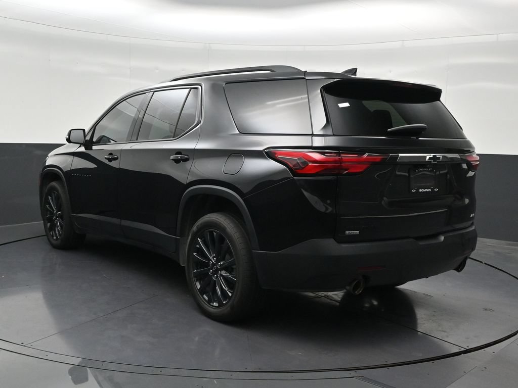Used 2024 Chevrolet Traverse RS FWD image 3