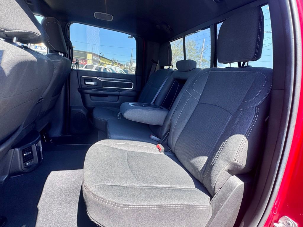 Used 2024 RAM 2500 Big Horn w/ Night Edition AWD/4WD image 16