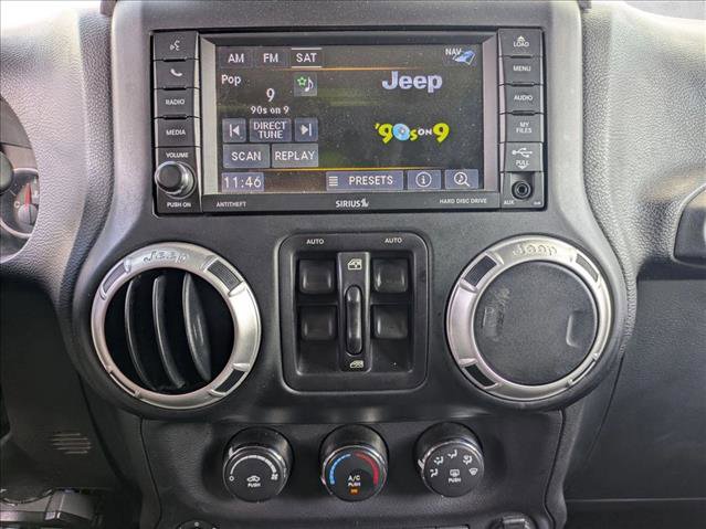 Used 2015 Jeep Wrangler Unlimited Rubicon w/ Connectivity Group image 12