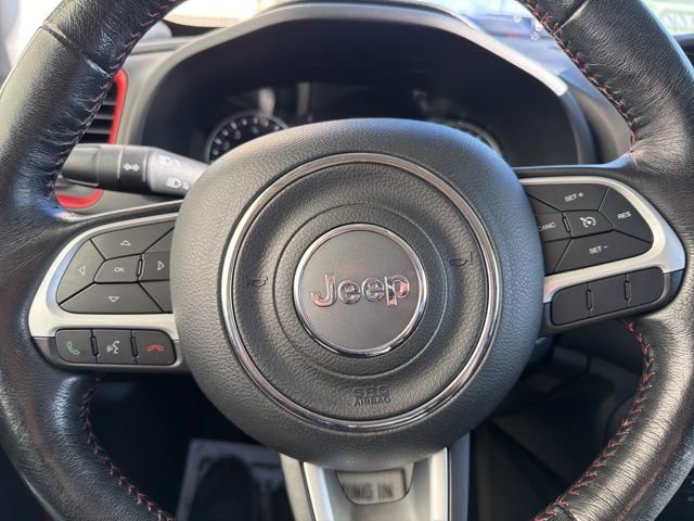 Used 2018 Jeep Renegade Trailhawk w/ Cold Weather Group II image 16