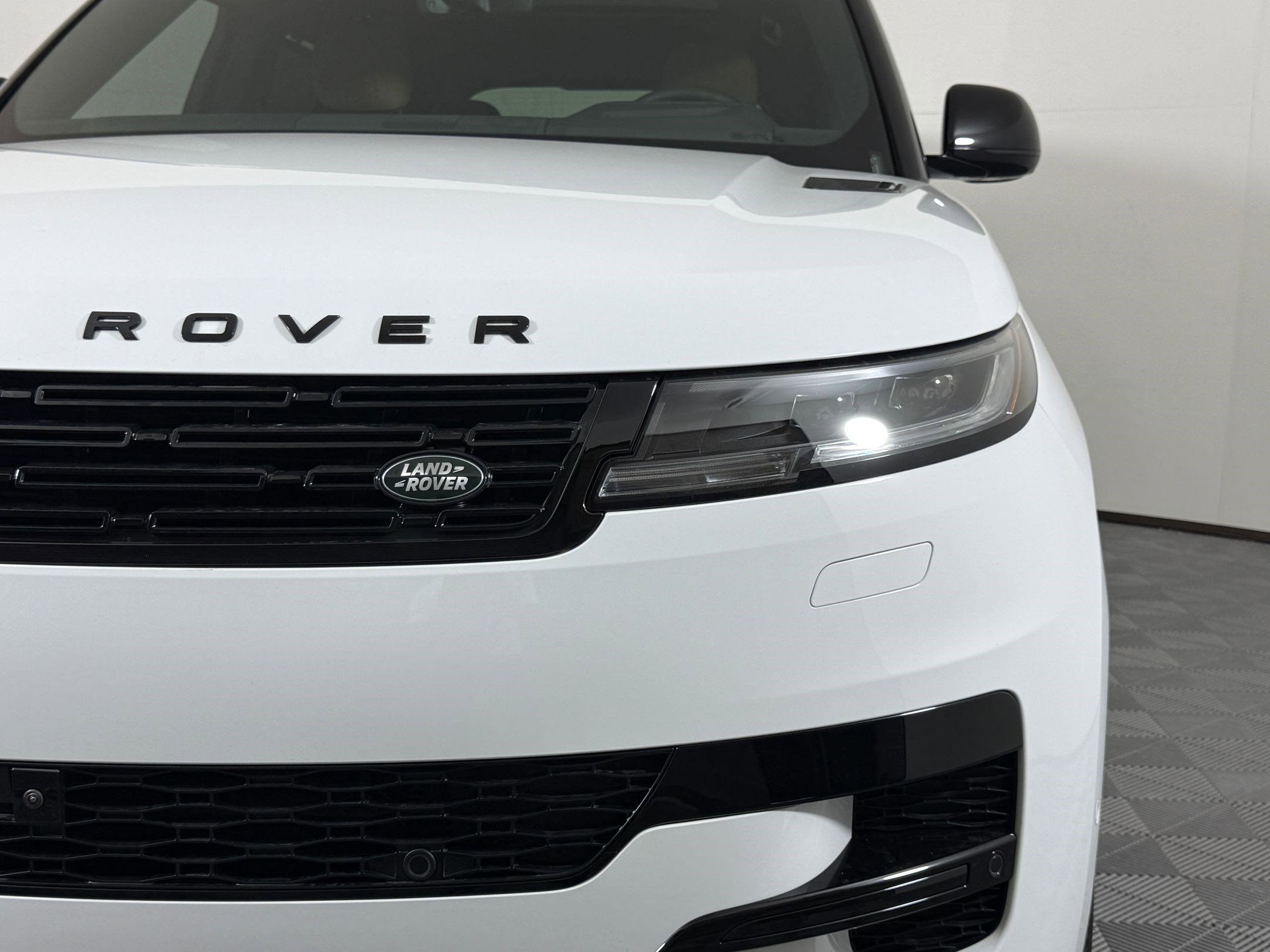New 2026 Land Rover Range Rover Sport Dynamic SE AWD/4WD image 19