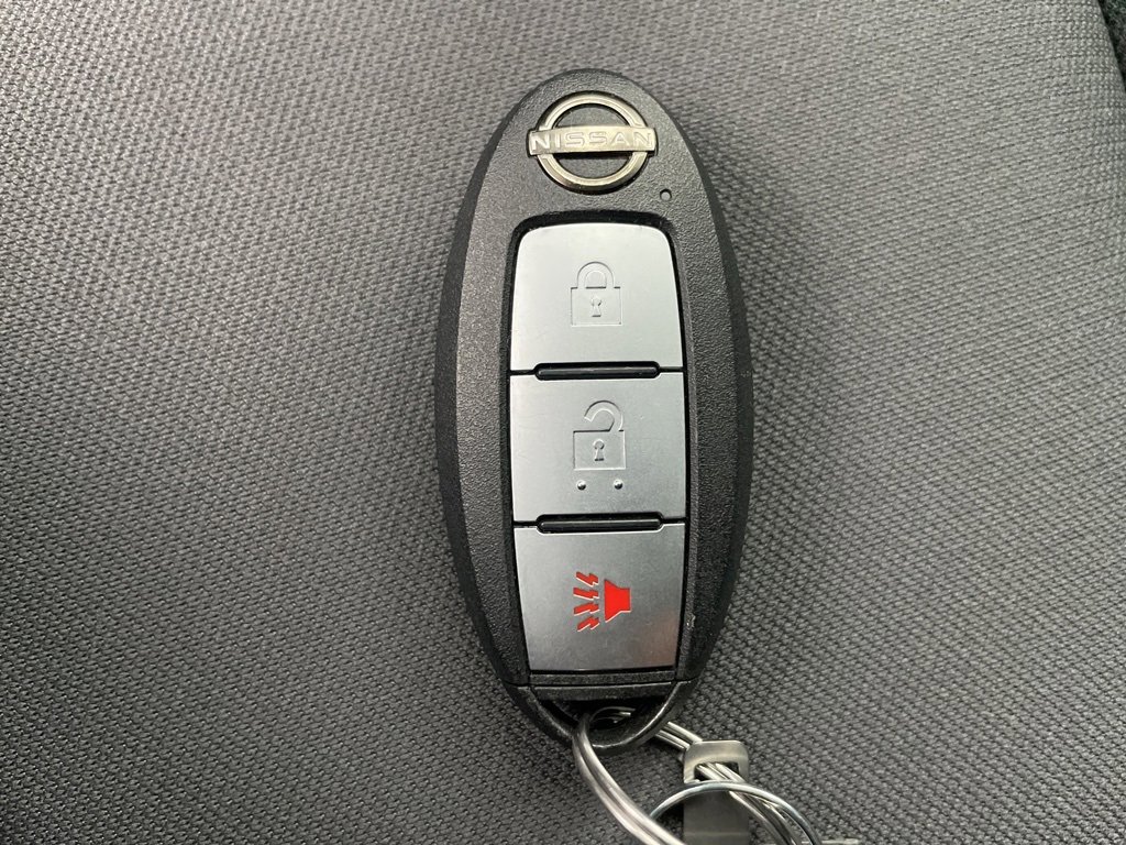 Used 2024 Nissan Titan SV image 50