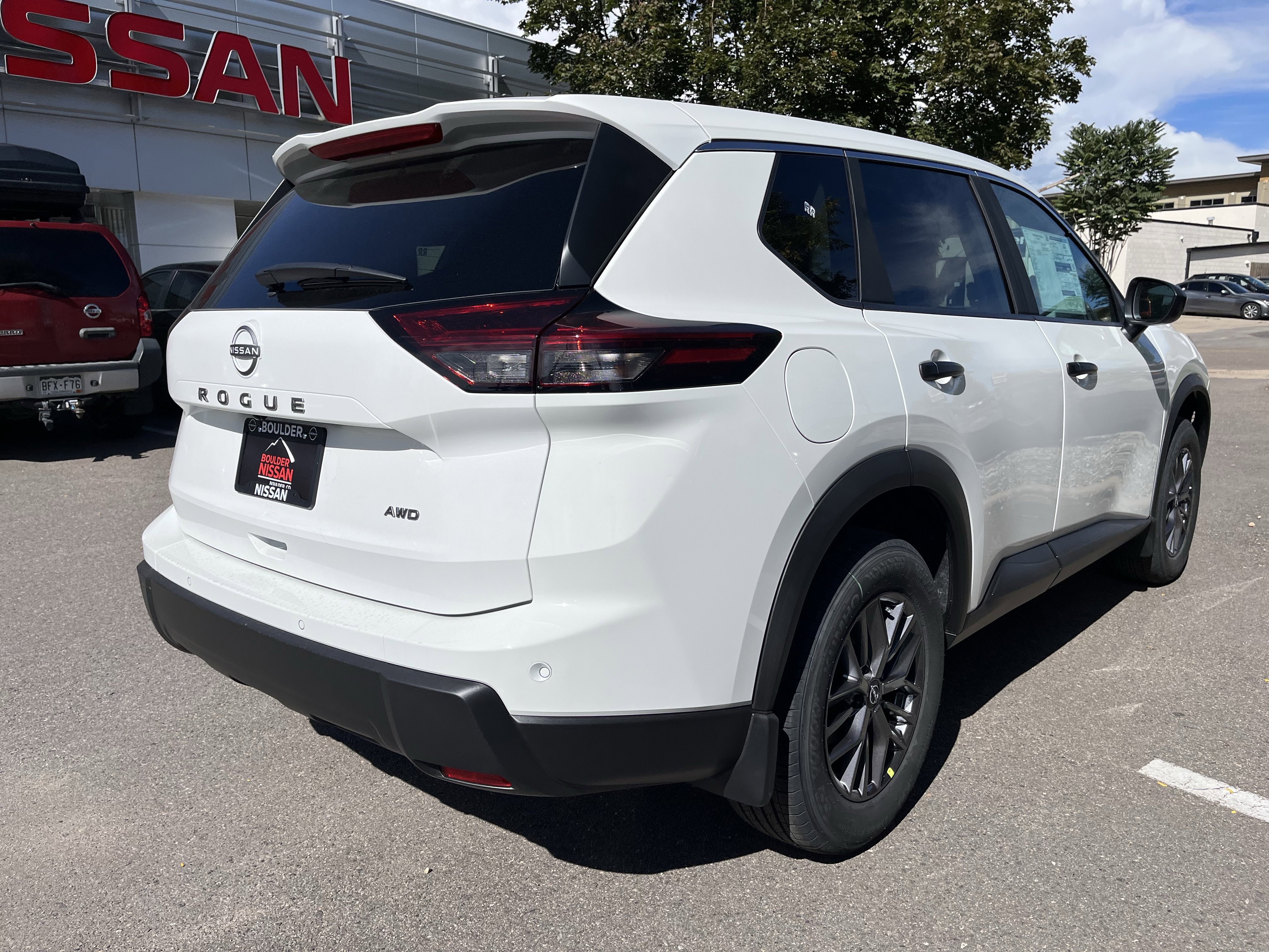New 2026 Nissan Rogue S image 7