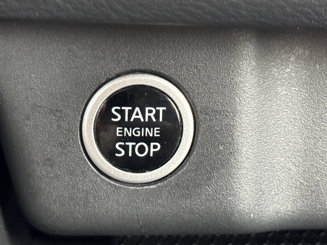 Used 2021 Nissan Rogue S FWD image 29