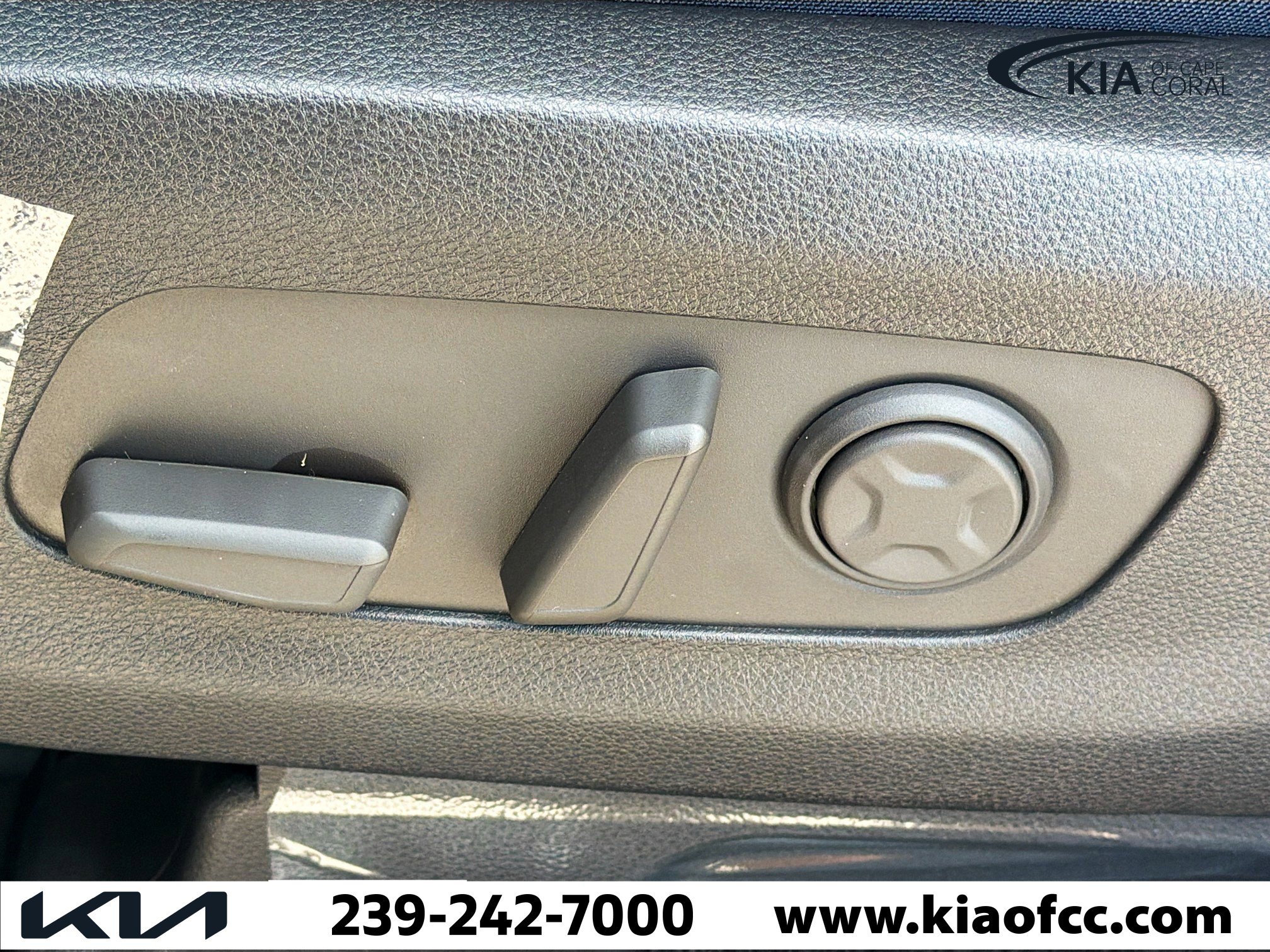 New 2026 Kia Carnival EX image 24