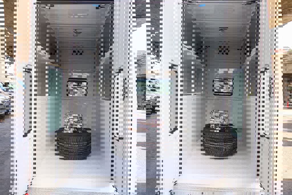 New 2026 Ford F350 XL w/ XL Chrome Package image 30