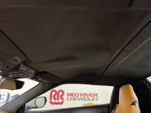 Used 2025 Chevrolet Corvette Stingray Premium Conv w/ Z51 Performance Package image 23