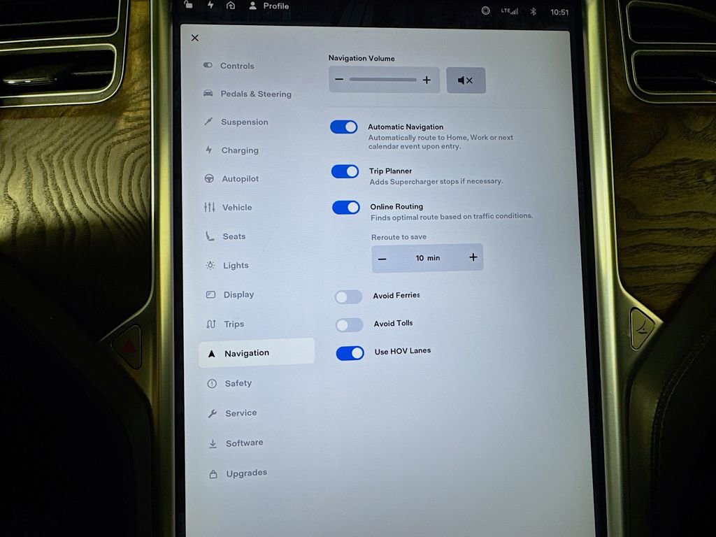 Used 2017 Tesla Model X 90D image 34