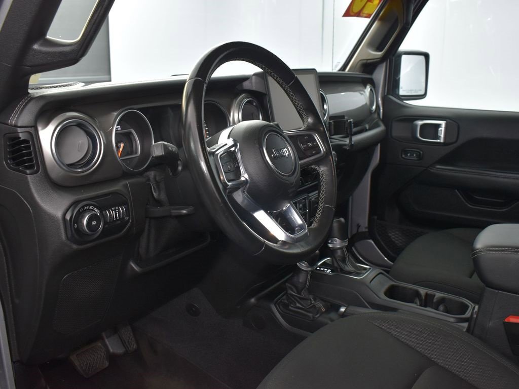 Used 2020 Jeep Wrangler Unlimited Sahara w/ Uconnect 4C Nav & Sound Group image 5