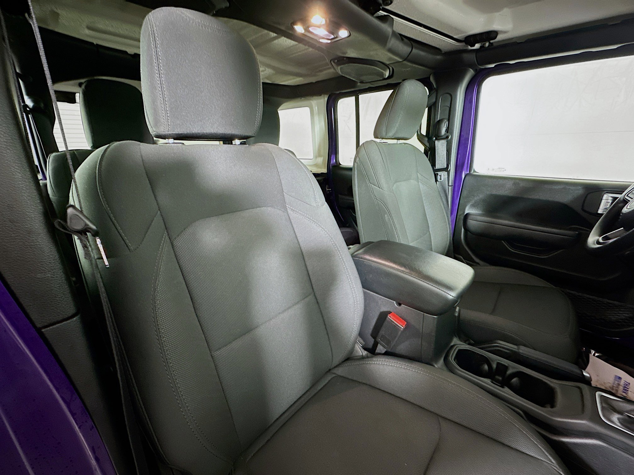 Used 2023 Jeep Wrangler Willys image 25