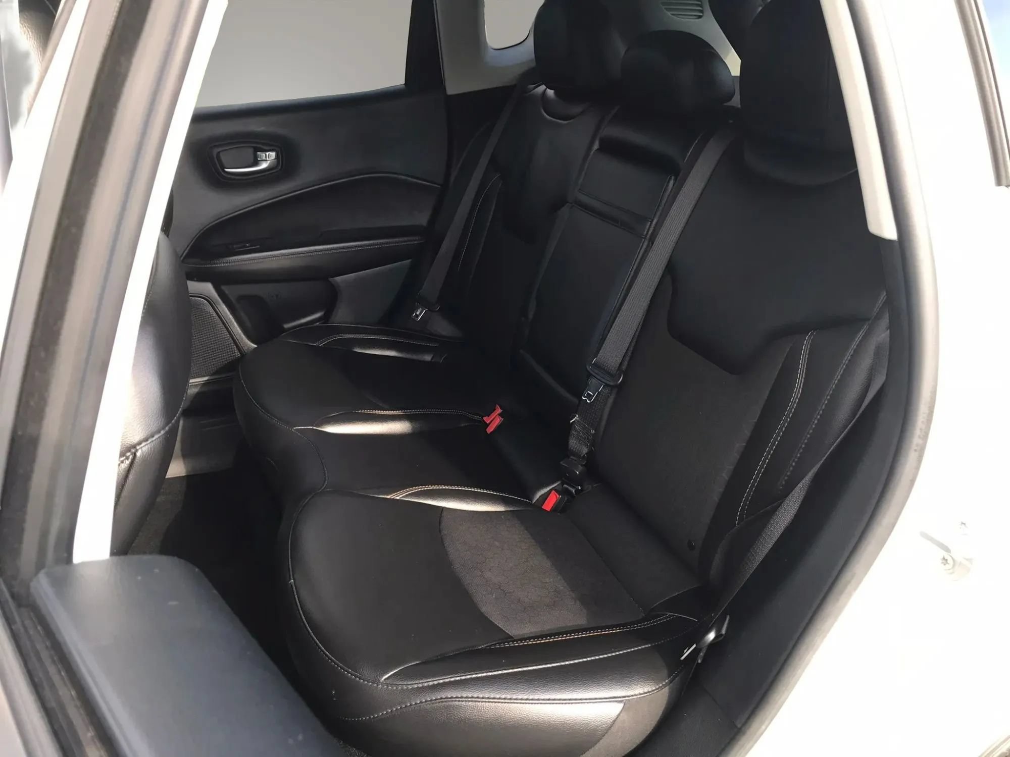 Used 2019 Jeep Compass Latitude w/ Popular Equipment Group AWD/4WD image 33