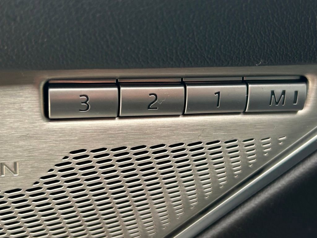 Used 2024 Jaguar F-PACE R-Dynamic S image 26