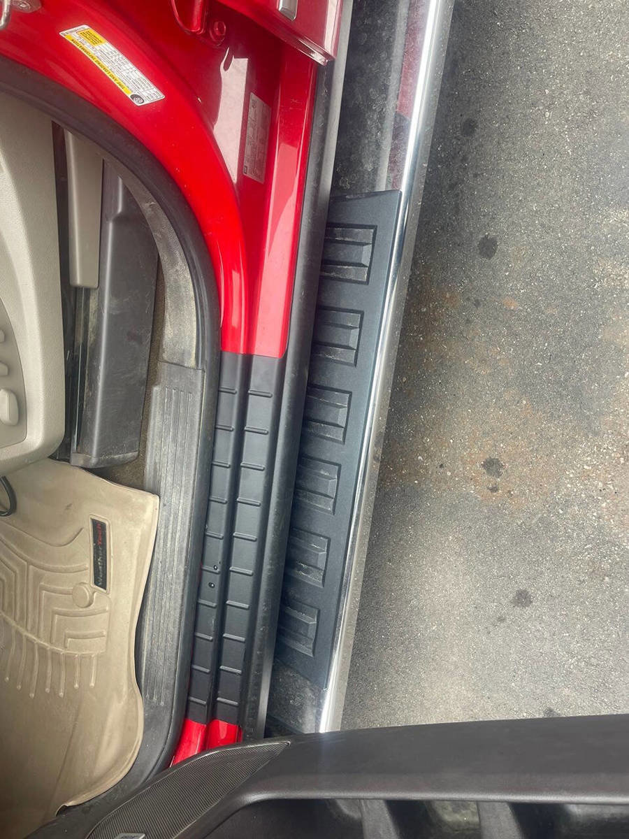 Used 2015 GMC Sierra 1500 SLT w/ SLT Crew Cab Value Package image 11