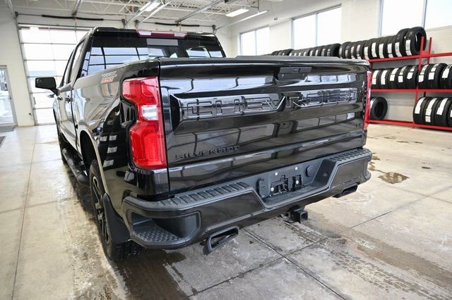Used 2020 Chevrolet Silverado 1500 LT Trail Boss w/ Midnight Edition image 7