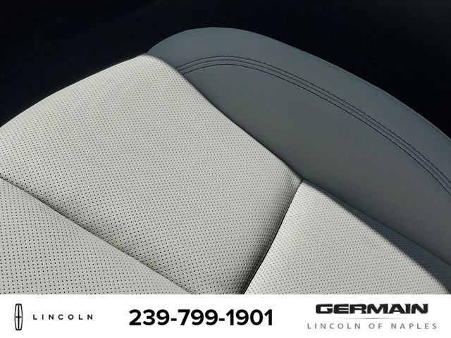 New 2025 Lincoln Aviator 2WD image 28