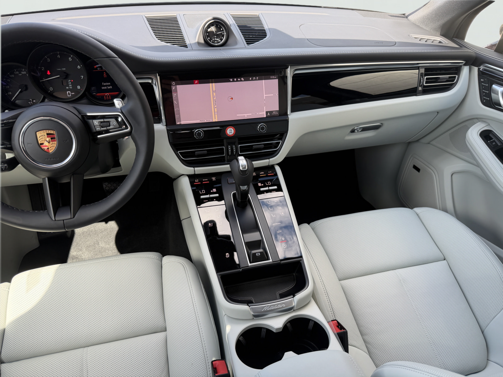 New 2026 Porsche Macan AWD/4WD image 13