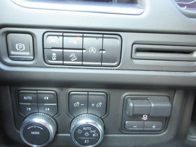 Used 2023 GMC Yukon AT4 w/ Max Trailering Package image 24