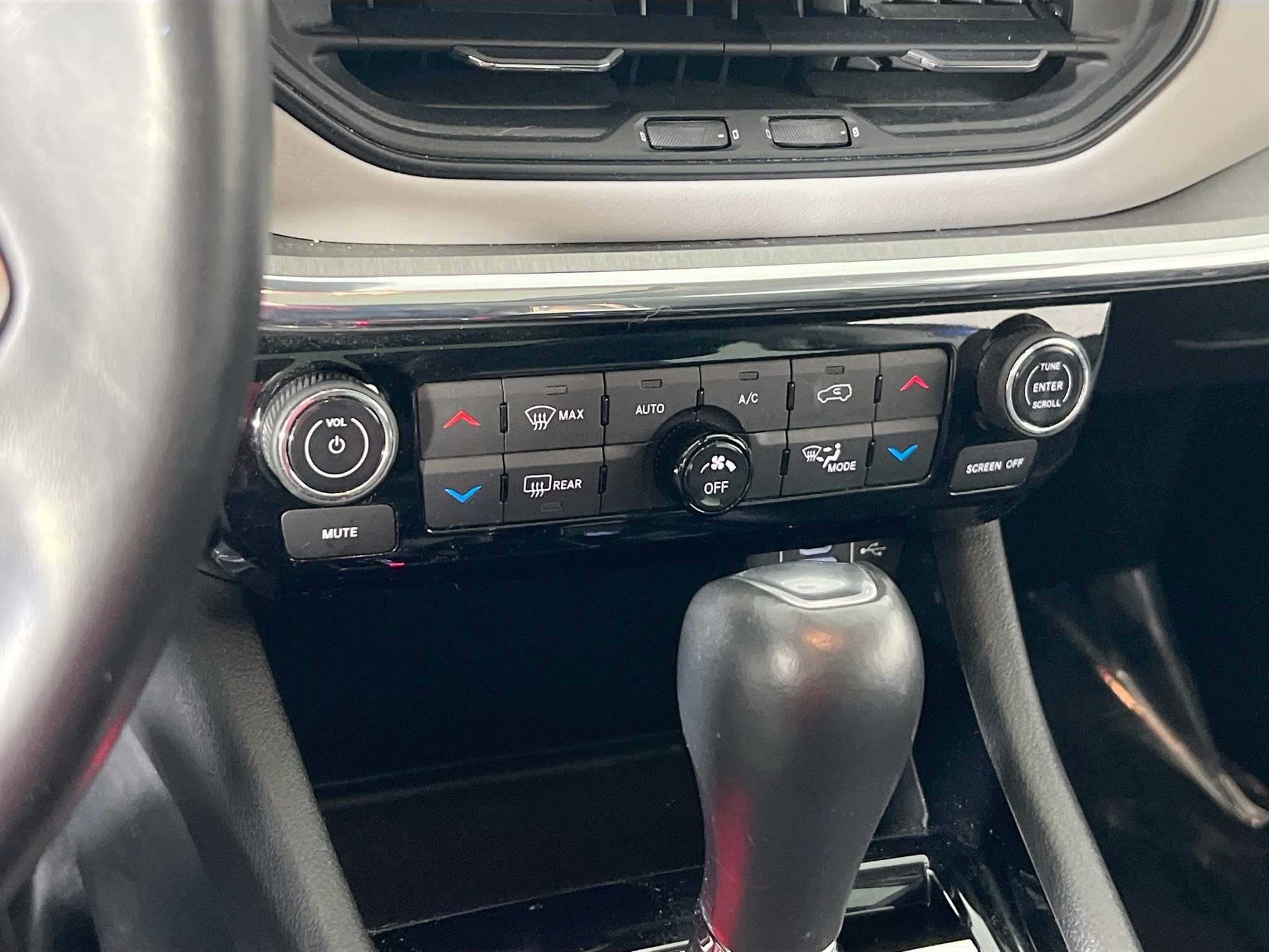 Used 2022 Jeep Compass Limited w/ Sun and Sound Group image 15